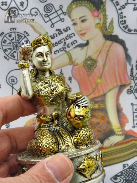 STATUINA MAGICA DI NANG KWAK Mettila in CASA, UFFICIO, NEGOZIO per SPALANCARE RICCHEZZA, VENDITE & VINCITE! (Presa al Tempio Wat Bang Phra) Unico Pezzo!